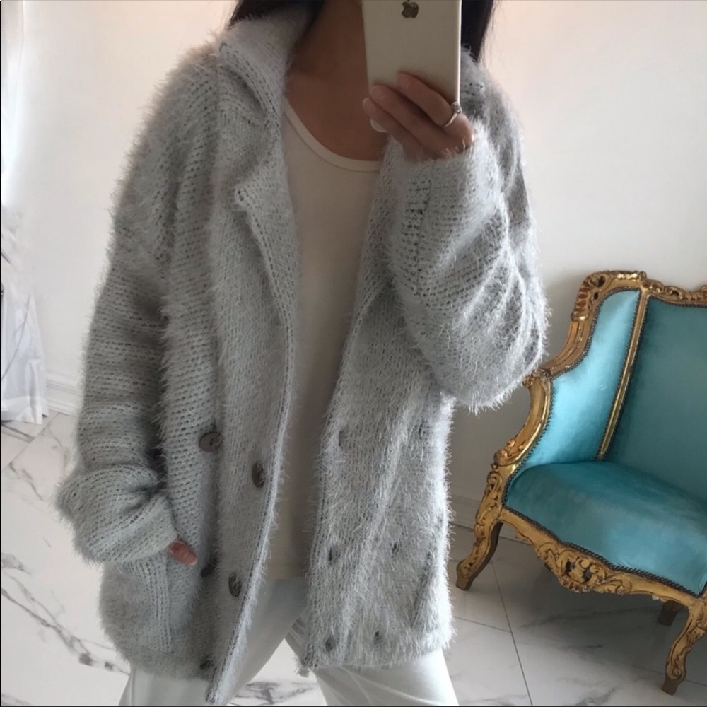 🔄🆕 Reposh The Carlton Lux Cardigan